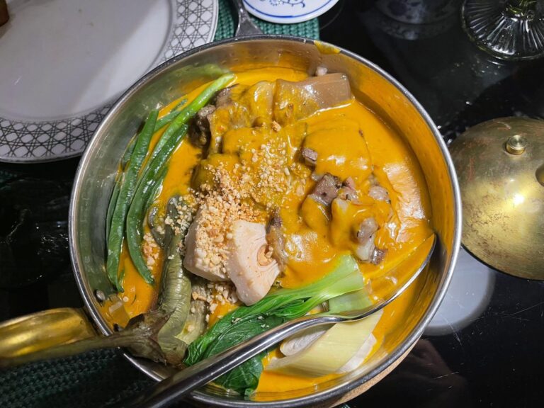 Kare-Kare：一道菜，一座橋