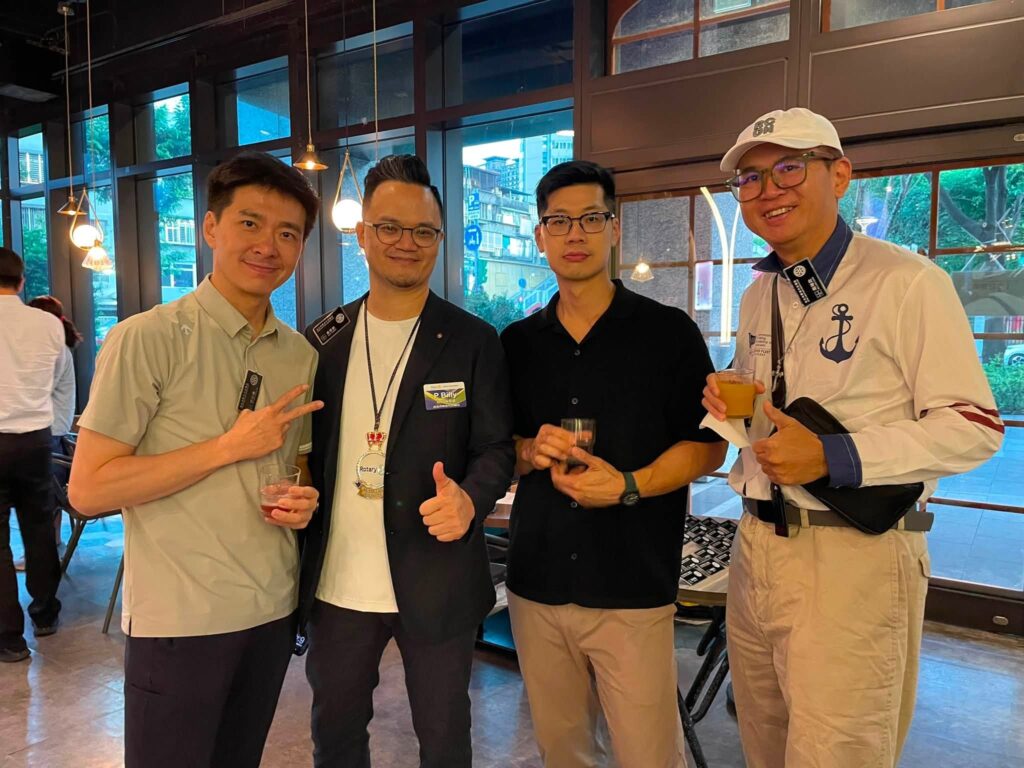 台北市新世代扶輪社 2026 年度 Billy 社長上任首敲之夜合影